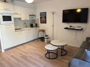 4 People Cannes Hyper Centre and Air conditioning