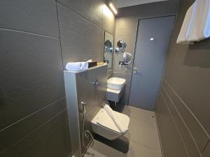 Enrise by Sayaji, Latur