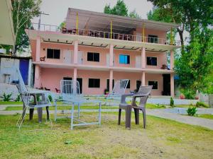 River Gaze Hotel & Restaurant