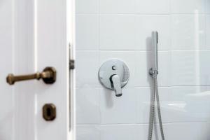 Daisy Flower Apartment - The House Of Travelers