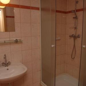 Vár Panzió és étterem