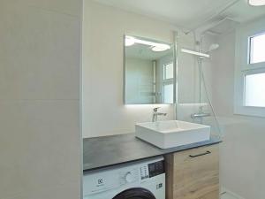 Appartements Appt 3 pieces avec mezzanine, 6 couchages, proche commerces et pistes, parking couvert - FR-1-241-189 : photos des chambres