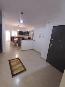 F3 de 104 mètres au 1 étage - 3hvězdičkové hotely ve městě Bir el Djir