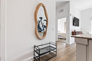 Modern Apt in Grant Park Steps from BeltLine with Free Secure Garage Parking