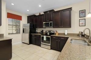 Spacious Villa, Pool, Spa & Bbq Near Disney