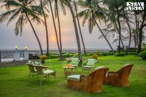 StayVistas Villa Bharat - Beachfront serenity with A spacious lawn