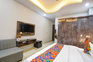 FabHotel Comfort N Stay - Huda City Centre Metro