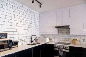 Salma - New York Style 1Bed l No loadshedding