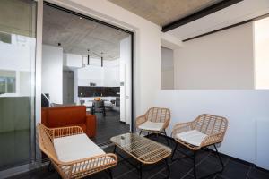 Bridge House 202-2BR Modern Apartment