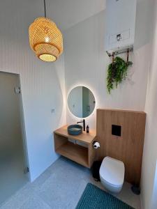 Spacious Designer Apartment in heart of the town