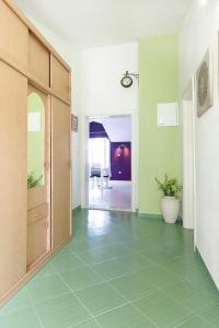 Blue Oyster Apartment