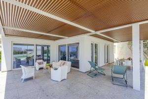 Villa Brezza Marina by Villa Plus