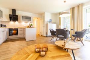 Seashine - Moderne Ferienwohnung mit 2 Schlafzimmern, Sauna, Terrasse und Garten in Kellenhusen