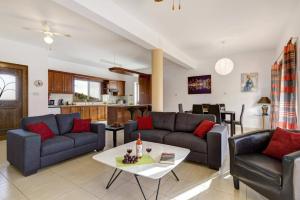 Villa Phoebe by Villa Plus