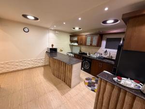 شقه 102 مطله علي قناة السويس والبحر فيو رائع بورسعيد