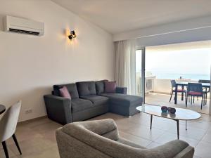 Luxury Top Floor with Amazing Sea View