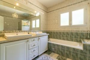 Maisons de vacances Maison familiale - lave linge - wifi : photos des chambres