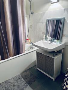 Appartements Appartement agreable spacieux : photos des chambres