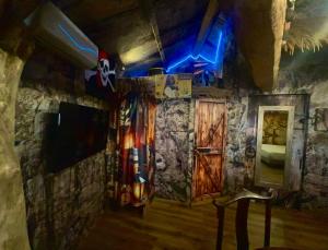 Studio repaire des pirates du Cloitre