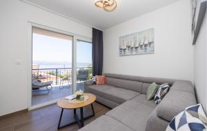 2 Bedroom Lovely Apartment In Stanici 