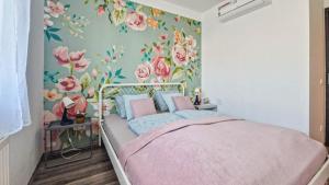 Amphora Luxury Apartment with FREE private Parking and cozy Balcony