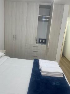 Moderno departamento 2 dormitorios con patio