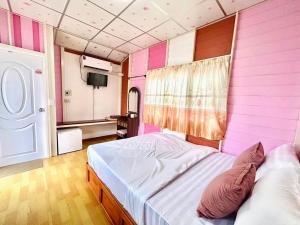 Home one love Ayutthaya bangalow zone