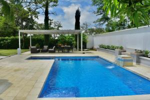 Luxurious Country House