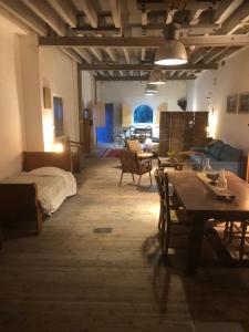 Maisons d'hotes 2 lofts dans chateau industriel Les Grands Moulins de Ruffin : photos des chambres