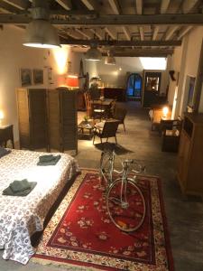 Maisons d'hotes 2 lofts dans chateau industriel Les Grands Moulins de Ruffin : photos des chambres