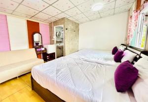 Pink house by Home one love