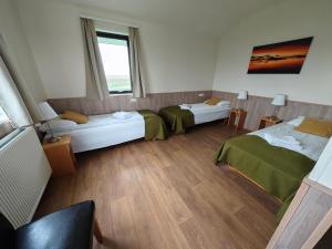 Guesthouse Stöng and Cottages