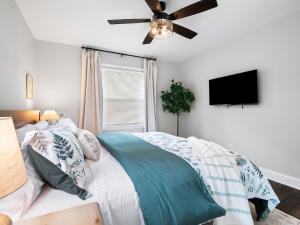 Stylish Home - Game Room - Wet Bar - Sleeps 9 - Outdoor