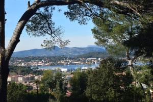 Appartements T2 climatise a 500m de la plage sur la presqu'ile de Saint Mandrier sur Mer : Appartement 2 Chambres