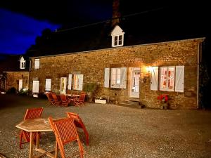 Gîte du Rochelu 4 Étoiles 5000 m2 of Garden, near to Mont Saint Michel & Granville island