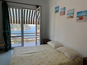 Vintage Ocean View with WI-FI and Private Parking