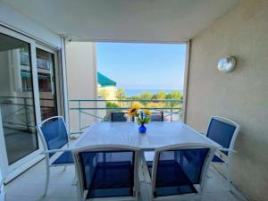 BP Bellevue - 4eme étage vue mer