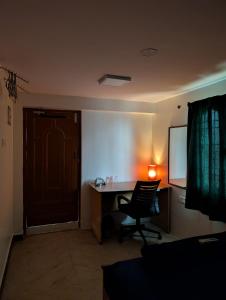 Carbon Stays - Couples & Travelers Friendly Stay