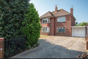 3-Bedroom Home Pet Friendly