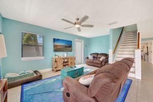 Sunny Waterfront Key Colony 3BR 3BA Villa w Dock