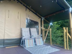 Tentes de luxe Domaine de Marchal - Le balcon du Parc - tente eco-lodge : photos des chambres