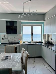Cela Seaview Apartments