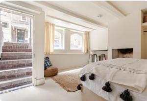 Luxury canal suite in the best location of Amsterdam !!!