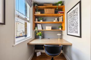 Chic Shoreditch Gem, Zone 1, Workspace 1GB Wi-Fi