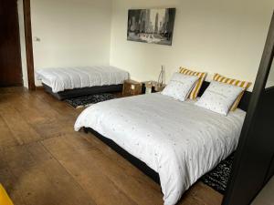 B&B / Chambres d'hotes Chambre d-hotes Domaine Cherps Spa et piscine : photos des chambres