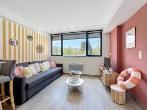 Joli T2 lumineux proche centre & piscine