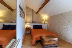 Maisons de vacances La Roche des Bois, maison classee *** (8 pers) : photos des chambres