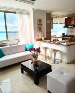 Aparta Suite con Vista al Mar