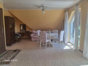 Sunny Hill Apartment