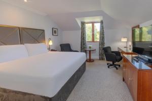 Suite room in DoubleTree By Hilton Glasgow Westerwood Spa & Golf Resort